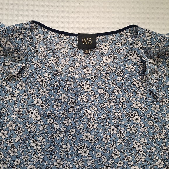 W5 Blue Floral Blouse - Picture 2 of 6